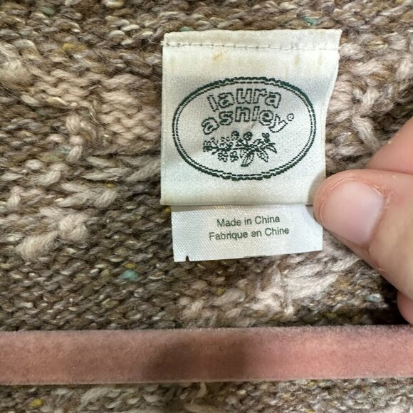 RARE Vtg LAURA ASHLEY Floral Wool Silk Cardigan Sweater Cottagecore Grandma M - Picture 4 of 9